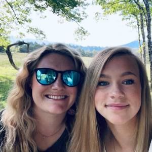 Meet your Posher, Whitney